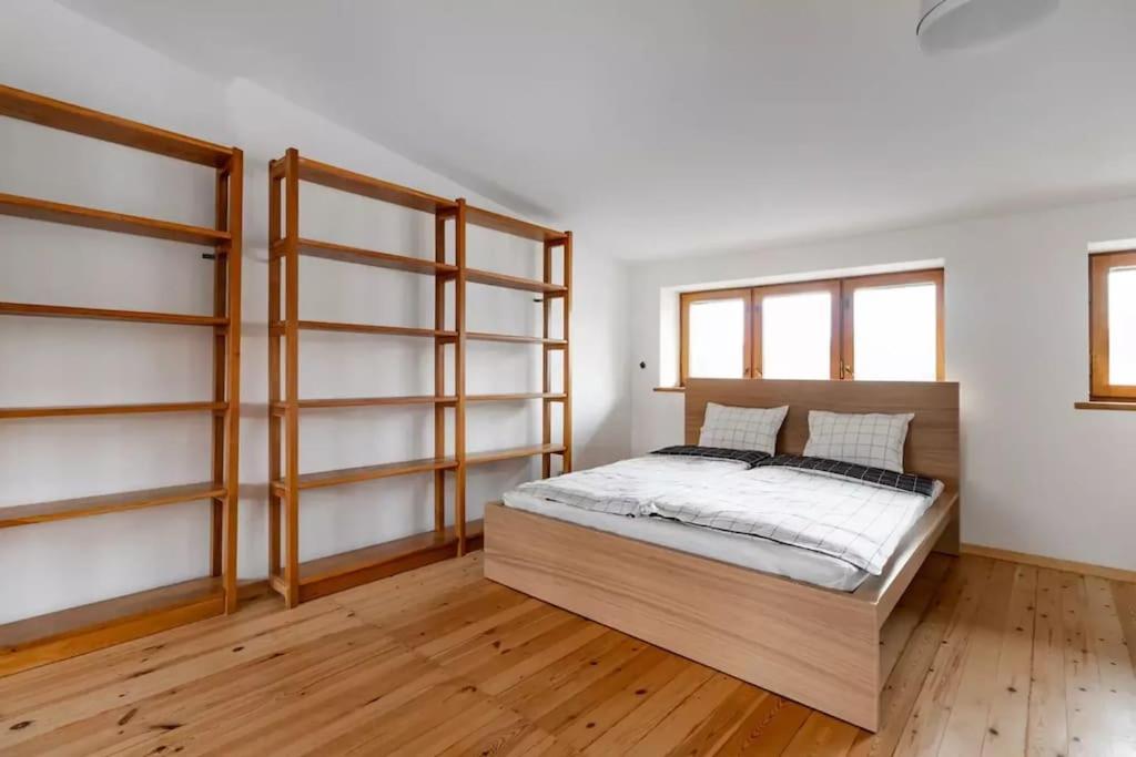 Cozy With 6 Bedrooms * Warszawa
